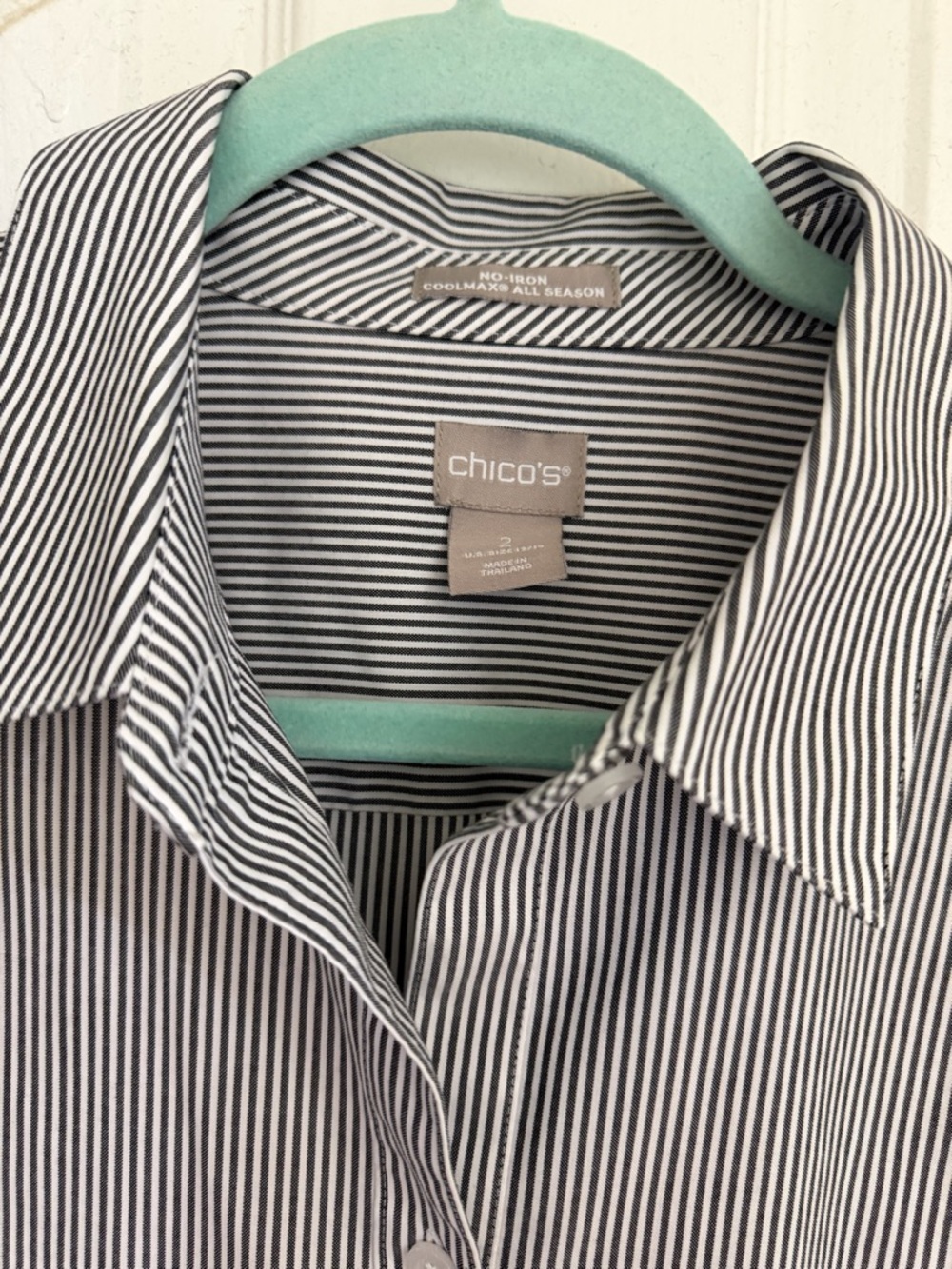 Chico's No iron Coolmax All Season navy blue and white thin stripe Buttondown